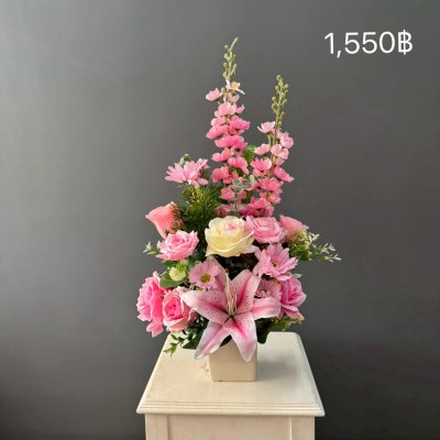 แจกันดอกไม้ประดิษฐ์