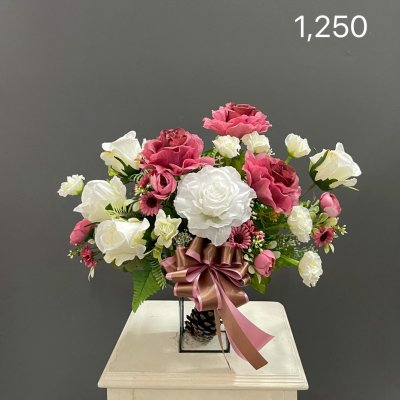 แจกันดอกไม้ประดิษฐ์