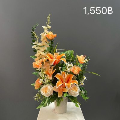 แจกันดอกไม้ประดิษฐ์