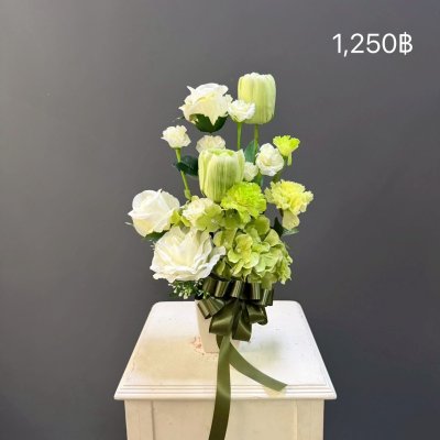 แจกันดอกไม้ประดิษฐ์