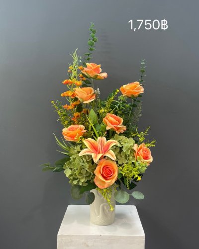 แจกันดอกไม้ประดิษฐ์