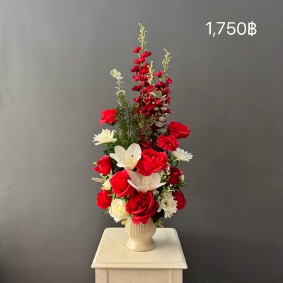 แจกันดอกไม้ประดิษฐ์