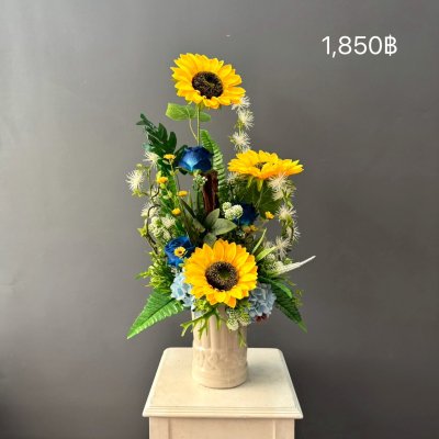 แจกันดอกไม้ประดิษฐ์