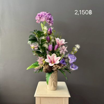 แจกันดอกไม้ประดิษฐ์