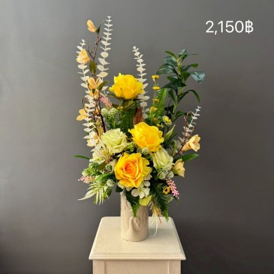 แจกันดอกไม้ประดิษฐ์