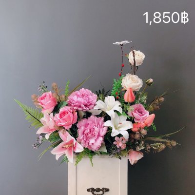 แจกันดอกไม้ประดิษฐ์