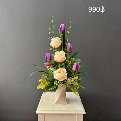 แจกันดอกไม้ประดิษฐ์