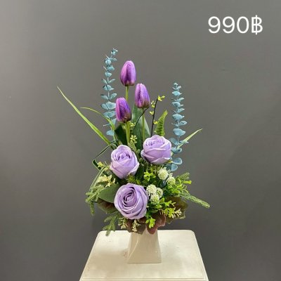 แจกันดอกไม้ประดิษฐ์