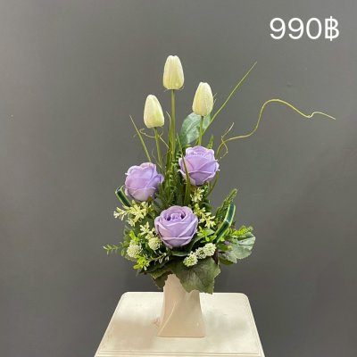 แจกันดอกไม้ประดิษฐ์