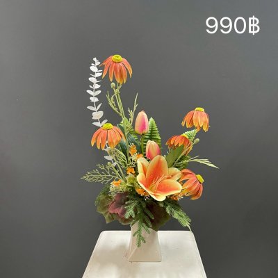 แจกันดอกไม้ประดิษฐ์