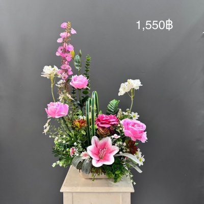 แจกันดอกไม้ประดิษฐ์