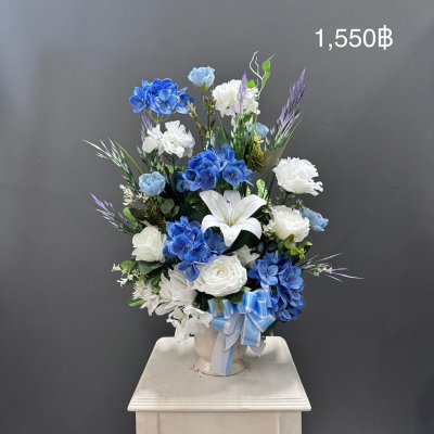 แจกันดอกไม้ประดิษฐ์