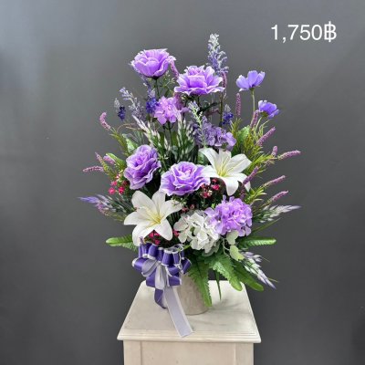 แจกันดอกไม้ประดิษฐ์