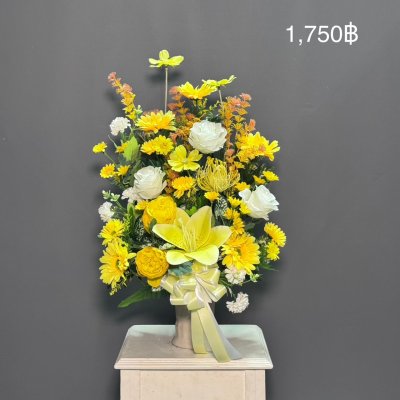 แจกันดอกไม้ประดิษฐ์