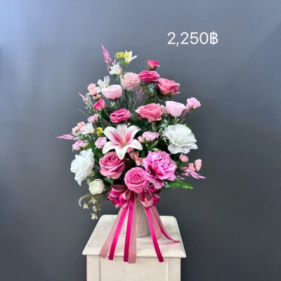 แจกันดอกไม้ประดิษฐ์