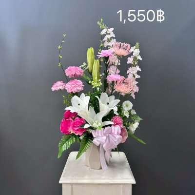 แจกันดอกไม้ประดิษฐ์