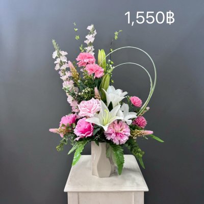 แจกันดอกไม้ประดิษฐ์