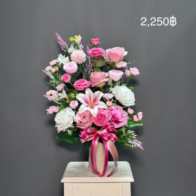 แจกันดอกไม้ประดิษฐ์