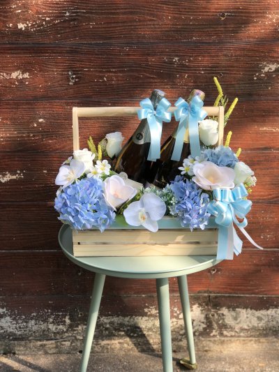 กระเช้าไวน์ ไวน์ตกแต่งดอกไม้