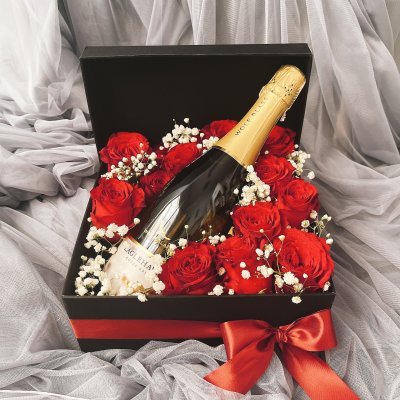 กระเช้าไวน์ ไวน์ตกแต่งดอกไม้