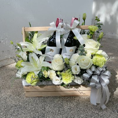 กระเช้าไวน์ ไวน์ตกแต่งดอกไม้