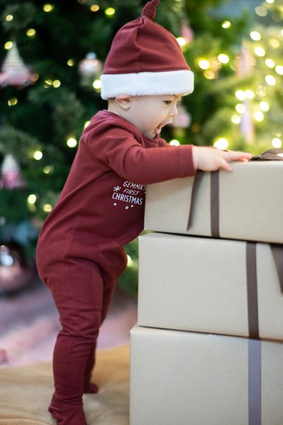 Onesie with beanie hat - Red (Name Personalization)