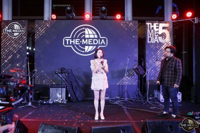 งานช่วงเย็น คอนเสริต์พี่ป๊อด The Media 5 (วันปฐมนิเทศ)