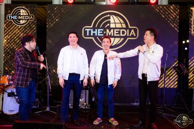 งานช่วงเย็น คอนเสริต์พี่ป๊อด The Media 5 (วันปฐมนิเทศ)