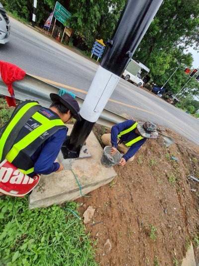 งานติดตั้งสัญญาณไฟจราจร จ.นครปฐม