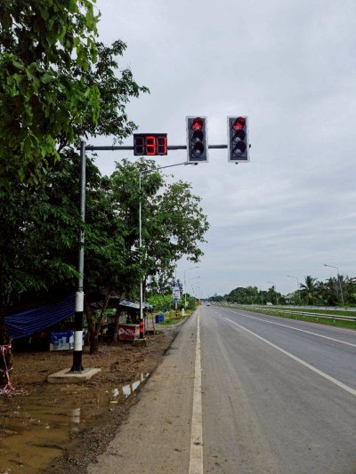 งานติดตั้งสัญญาณไฟจราจร จ.นครปฐม