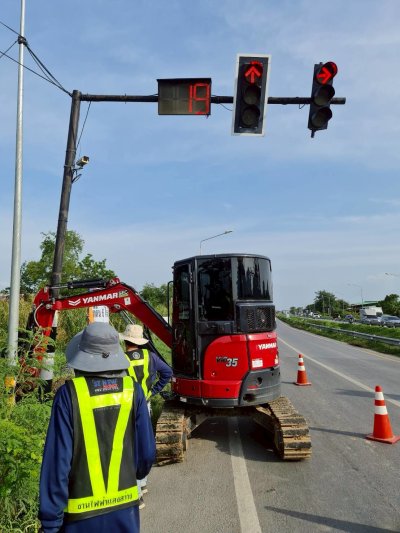 งานติดตั้งสัญญาณไฟจราจร จ.นครปฐม