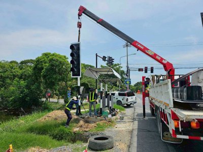 งานติดตั้งสัญญาณไฟจราจร จ.นครปฐม