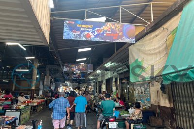 Hanging Banner ตลาดสด | Market OOH Media | Small Size Big Impact