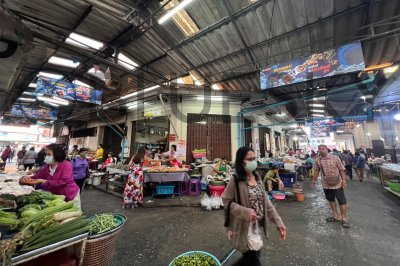 Hanging Banner ตลาดสด | Market OOH Media | Small Size Big Impact