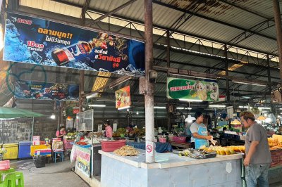 Hanging Banner ตลาดสด | Market OOH Media | Small Size Big Impact