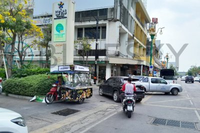 Bluesky สื่อรถเข็น 
