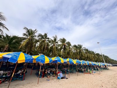 Umbrella Media-Biore UV Extreme