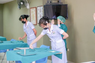 นักเรียนพนักงานผู้ช่วยพยาบาล เดอะแคร์การบริบาลรุ่นที่ 41 สอบวัดผลภาคทักษะก่อนออกฝึกภาคปฎิบัติ ( The Care Skill Day )
