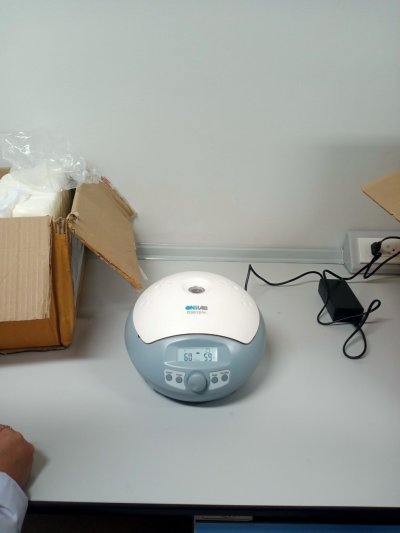 D2012 Centrifuge - Onilab