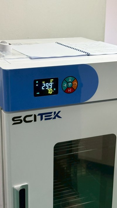 Constant Temperature & Humidity Incubator - Scitek