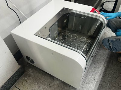 (ICB-70BS; ICB-70BSI) Benchtop Constant Temp Shaking Incubator by Scitek