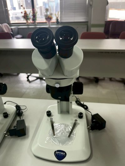 Microscope by Optika
