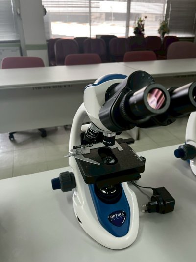 Microscope by Optika