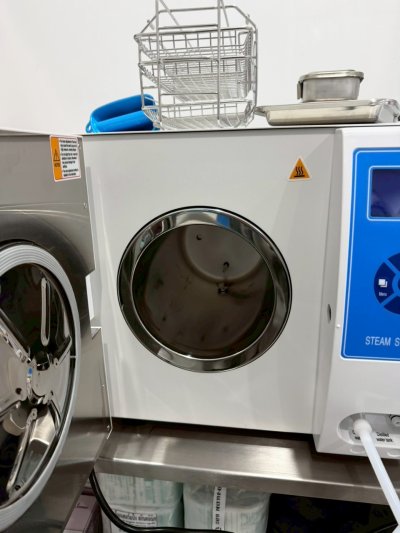 (B8C) Automatic table type steam sterilizer by ZenithLab