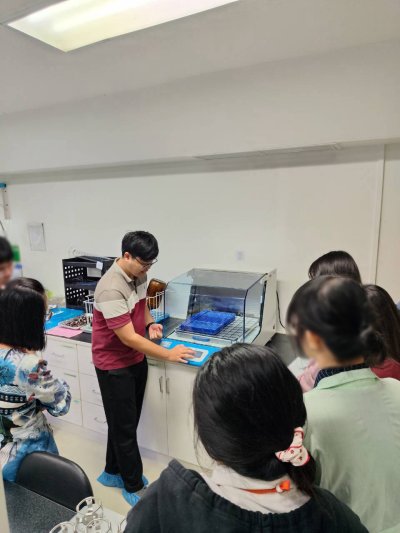 BIS Series Incubated Shaker by Being