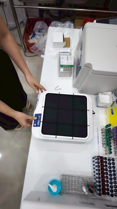 (CM0408) Low Speed Centrifuge, MicroPette - Single channel, (SK-O180-S) Digital Orbital Shakers by Onillab