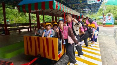 Field Trip to Crocodile Farm