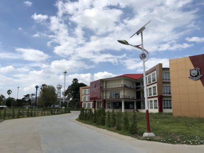 งานติดตั้งไฟถนนโรงเรียนนายร้อย