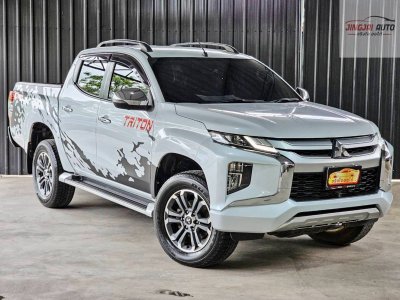  Mitsubishi ​Triton​ 2.4Plus GT 4ประตู ปี2019 สี Pearl White