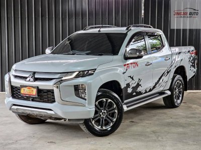  Mitsubishi ​Triton​ 2.4Plus GT 4ประตู ปี2019 สี Pearl White